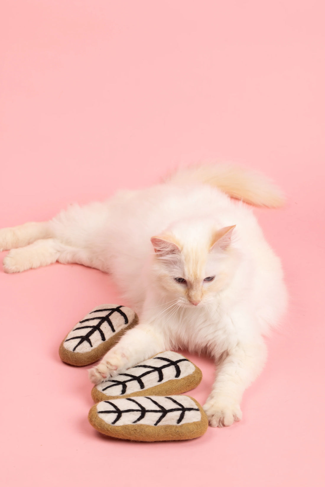 Cream Slice 千層酥 羊毛氈貓咪玩具