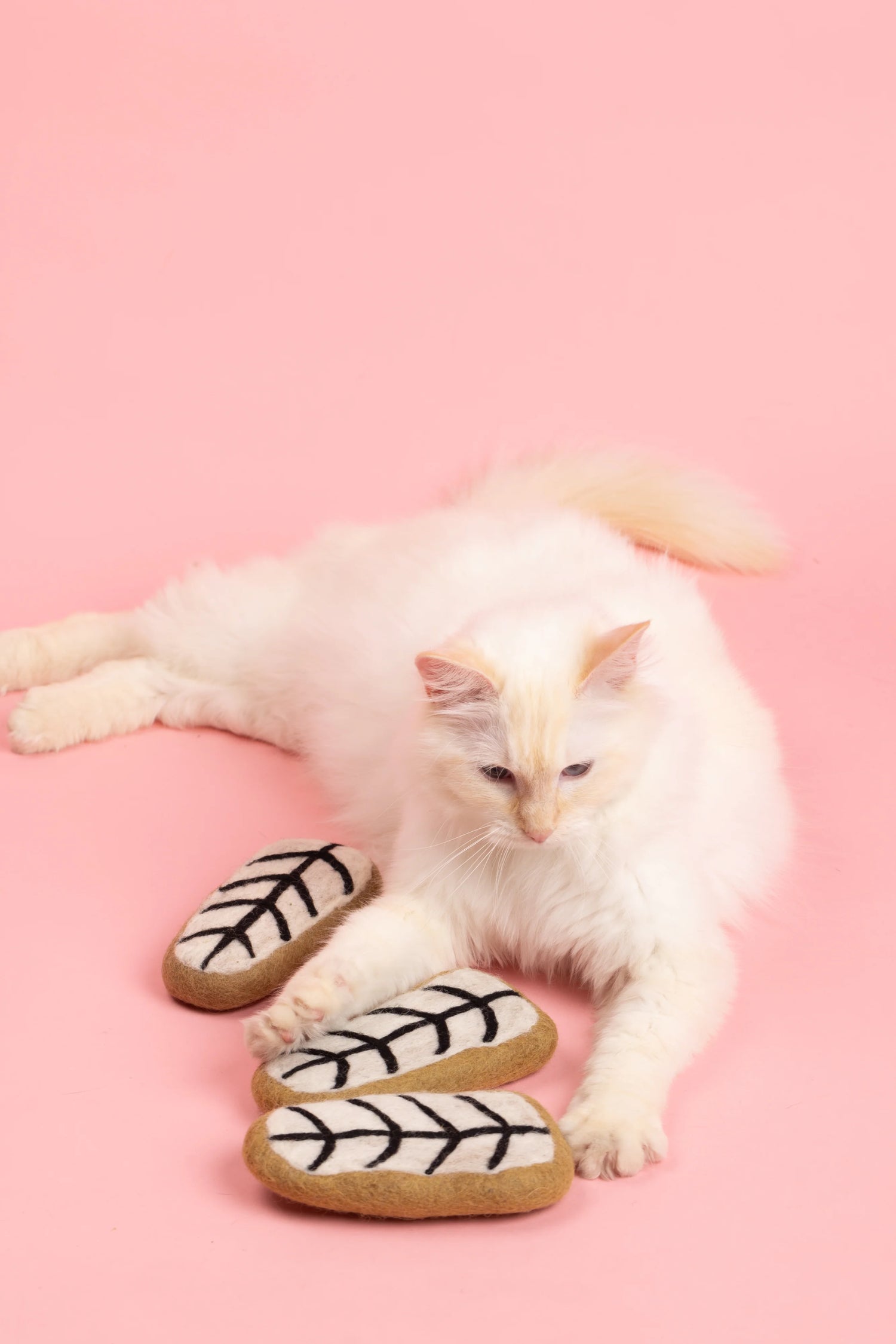 Cream Slice 千層酥 羊毛氈貓咪玩具