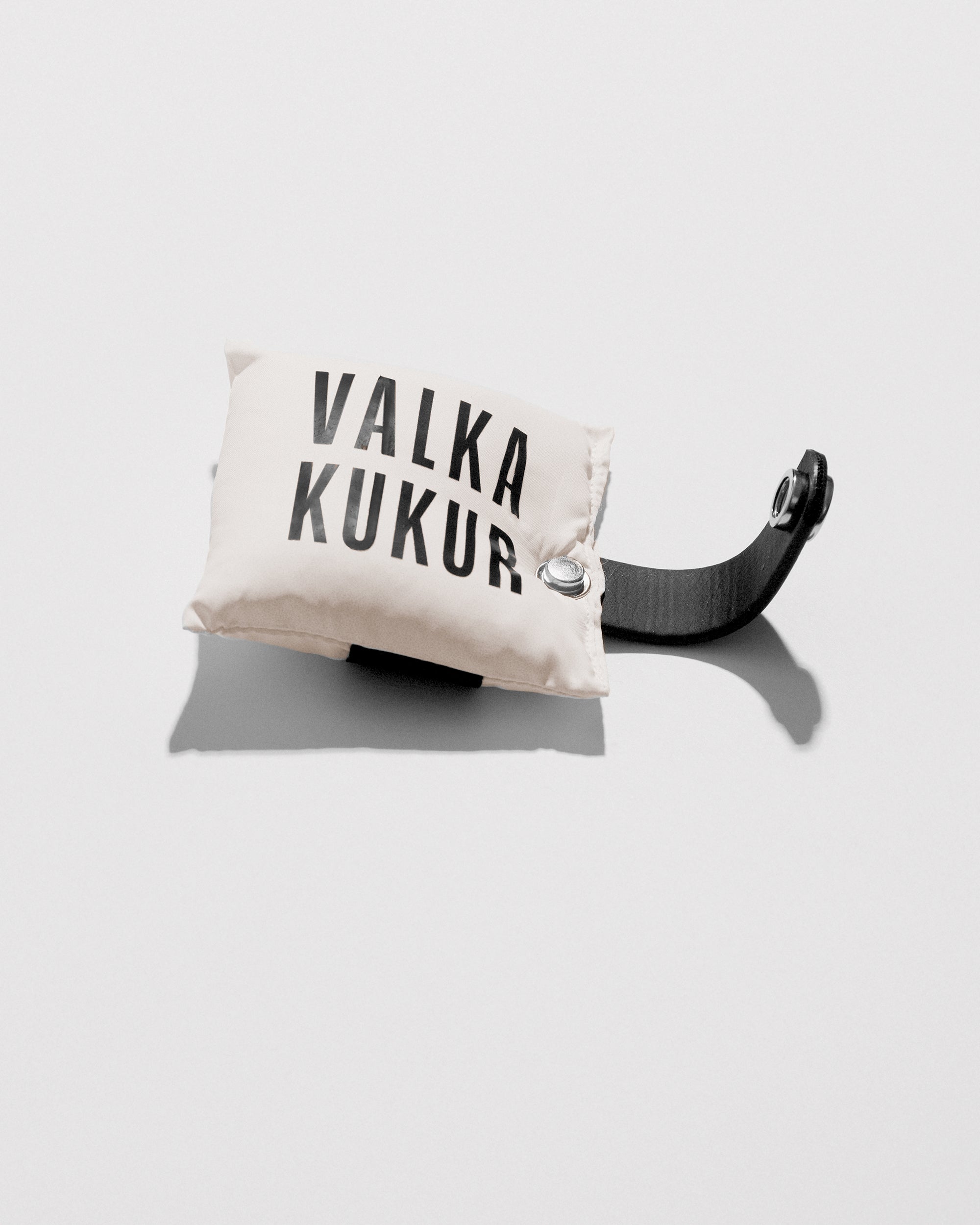 VALKA KUKUR-logo小枕頭